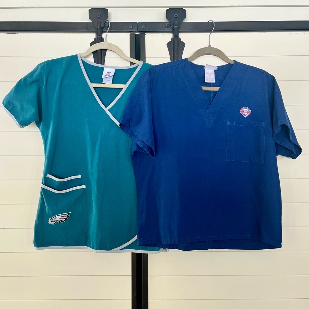 Women’s Philadelphia Eagles & Phillies Scrub Tops XS Green Blue Philly Scrubs